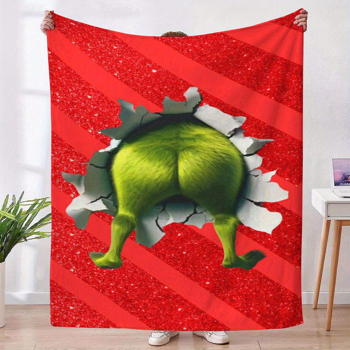 Home Textiles Images - A plush wool blanket featuring the