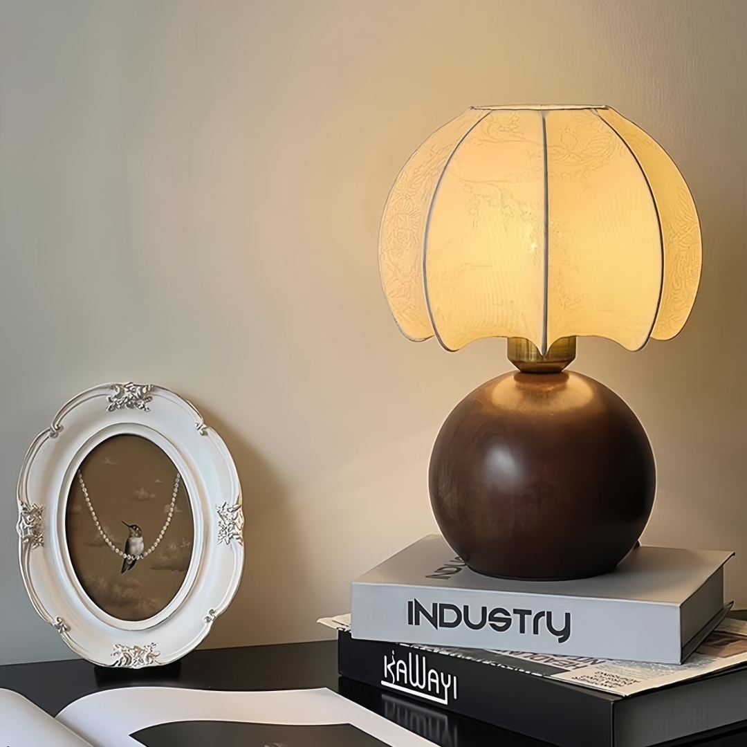 Home And Textiles - Vintage floral table lamp, medieval bedside
